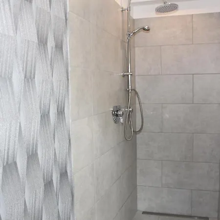 דירה Loewenstein *