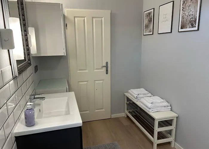 Loewenstein Apartment *